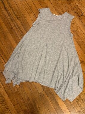 Jella C. Light Gray Swing Tank Top